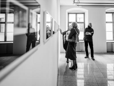Foto: Rudolf Baranovič - fotoobrázky života okolo nás (2020). Autorská výstava Peter a Veronika Marek, Stredoeurópsky dom fotografie v Bratislave.
